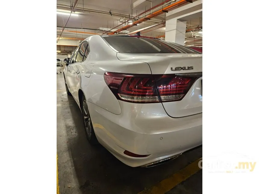 2014 Lexus LS460 Sedan