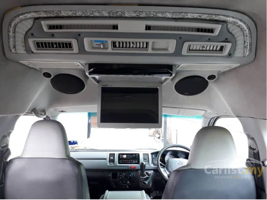 Used 2011 Toyota Hiace 2.5 Window Van 