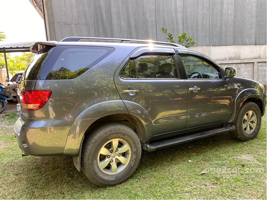 Toyota fortuner 2006