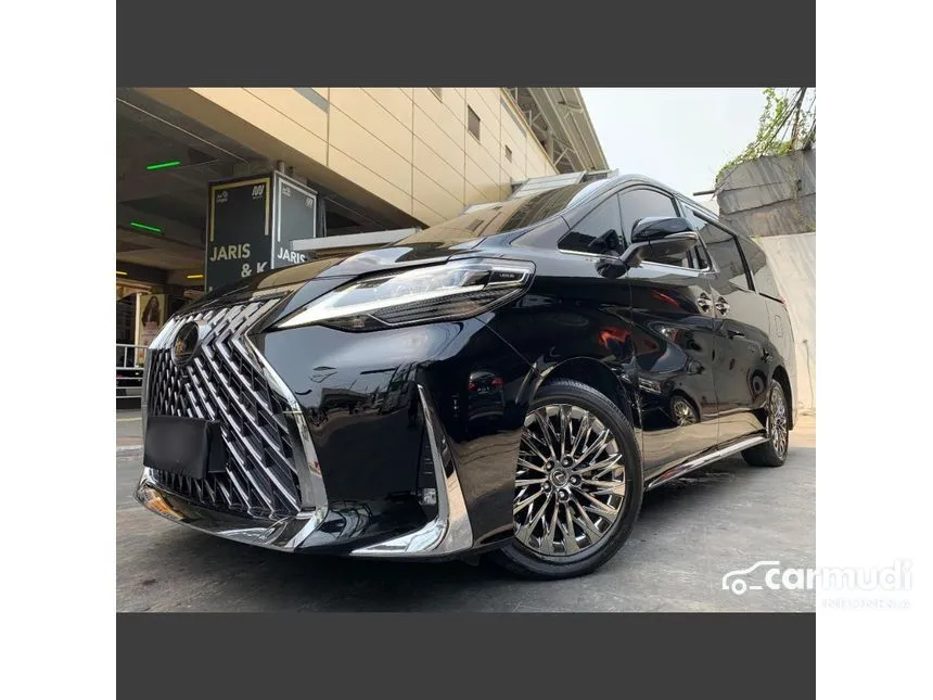 2020 Lexus LM350 Van Wagon