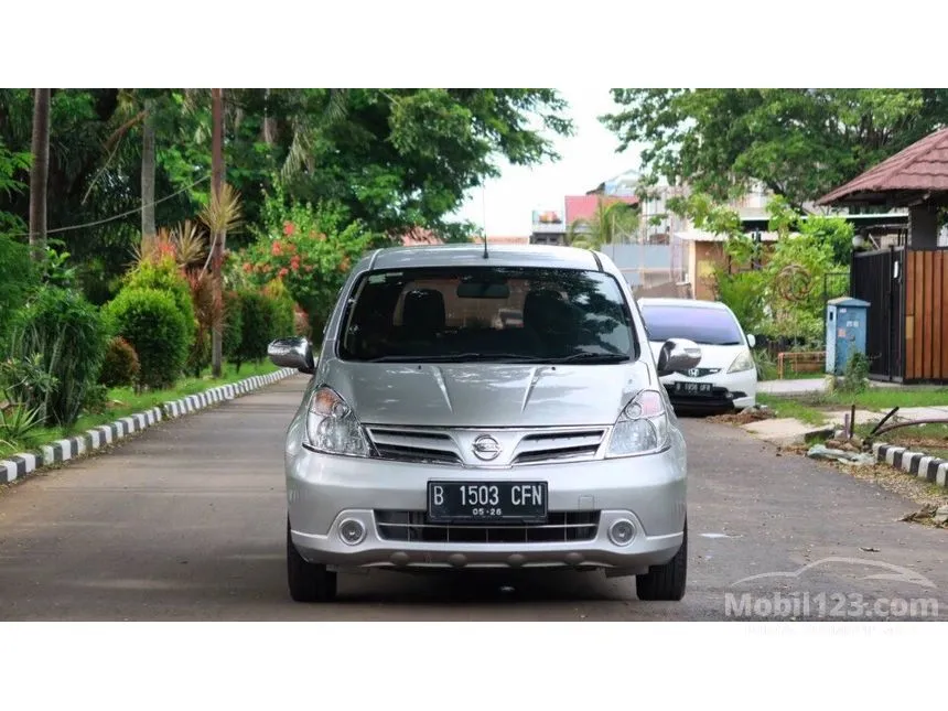 Jual Mobil Nissan Grand Livina 2011 XV 1.5 di DKI Jakarta Automatic MPV Silver Rp 85.000.000