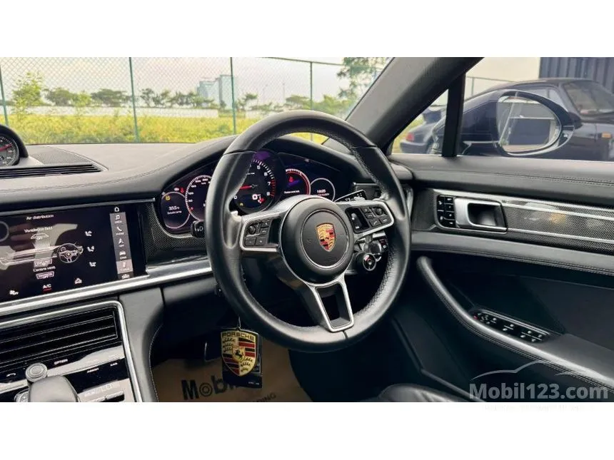 2017 Porsche Panamera 4S Hatchback