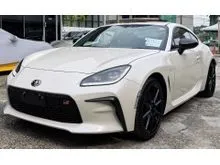 2025 TOYOTA GR86 GRADE 6A RZ Pack Lightweight 2.4 3K KM Perfect New Condition 8 YEAR WARRANTY Torsen LSDs GR Tuned Suspension SportSeats Happy Tail