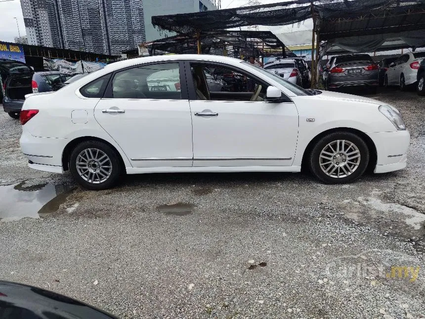2009 Nissan Sylphy Luxury Sedan