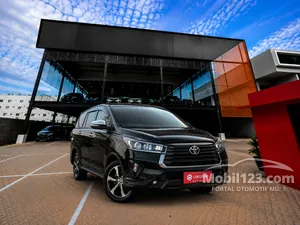 2021 Toyota Kijang Innova 2.4 Venturer MPV