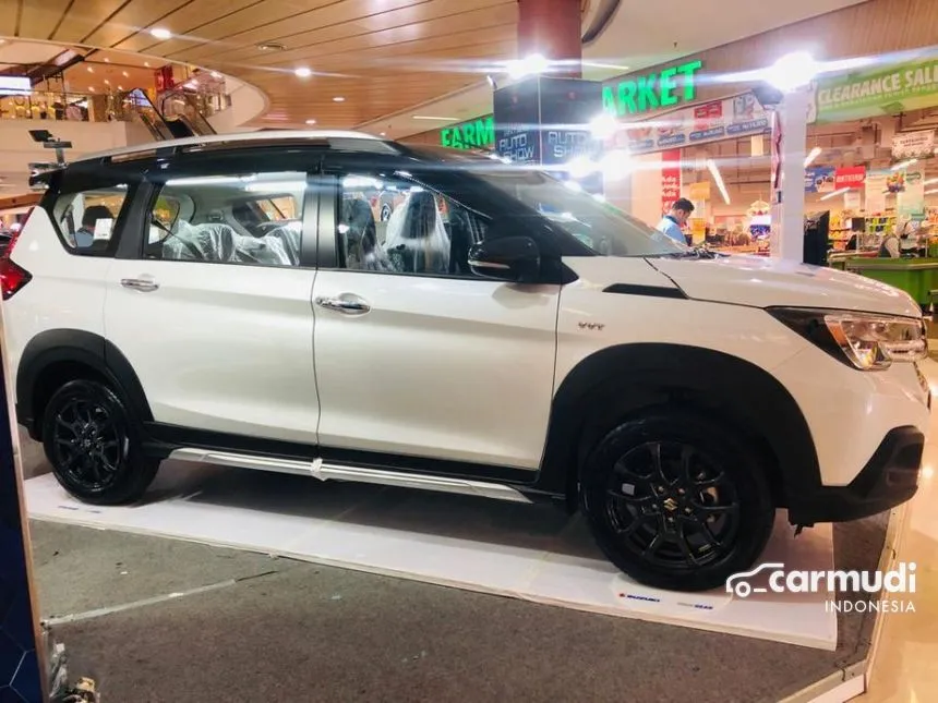 2025 Suzuki XL7 Alpha Hybrid (Two Tone) SUV