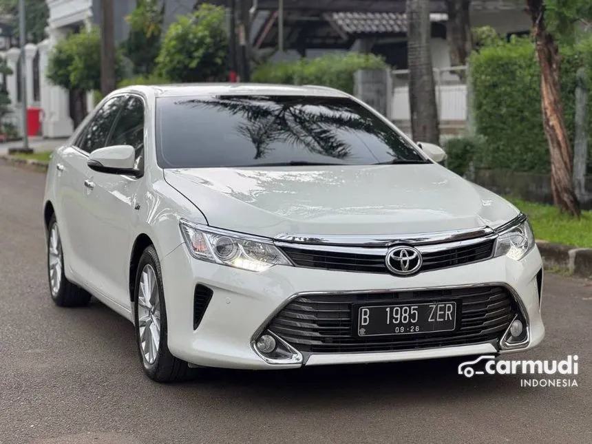 2015 Toyota Camry V Sedan