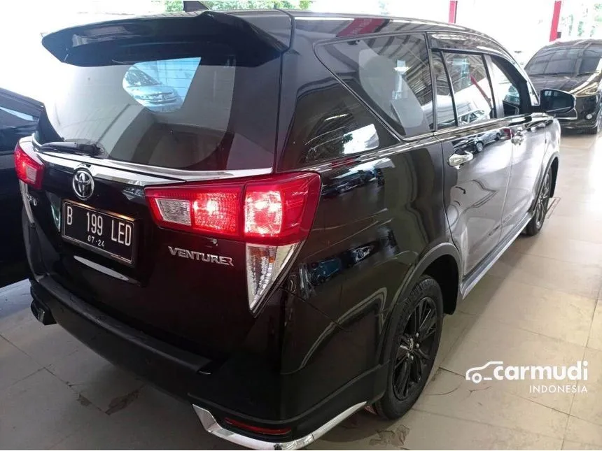 2019 Toyota Innova Venturer Wagon