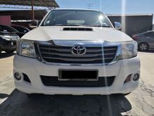 TIP TOP CONDITION 2014 Toyota Hilux 2.5 G VNT Pickup Truck LOOK LIKE NEW