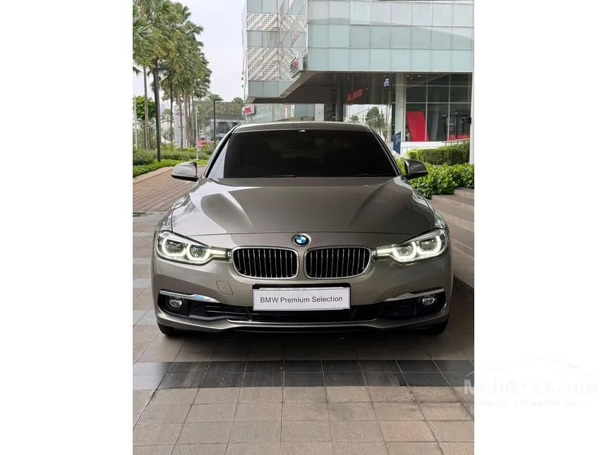 Jual Mobil BMW 320i 2018 Luxury 2.0 di DKI Jakarta Automatic Sedan Silver Rp 465.000.000