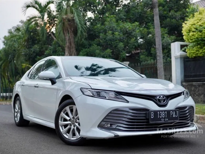 2019 Toyota Camry V Sedan