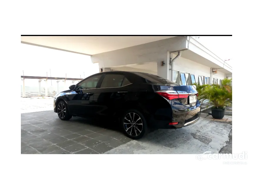 2017 Toyota Corolla Altis V Sedan