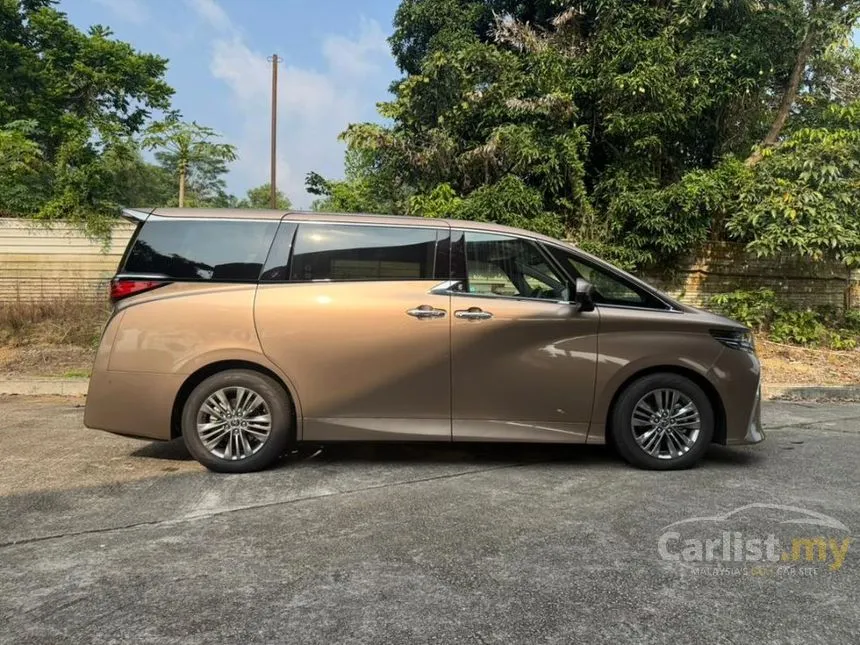 2024 Toyota Alphard Executive Lounge MPV