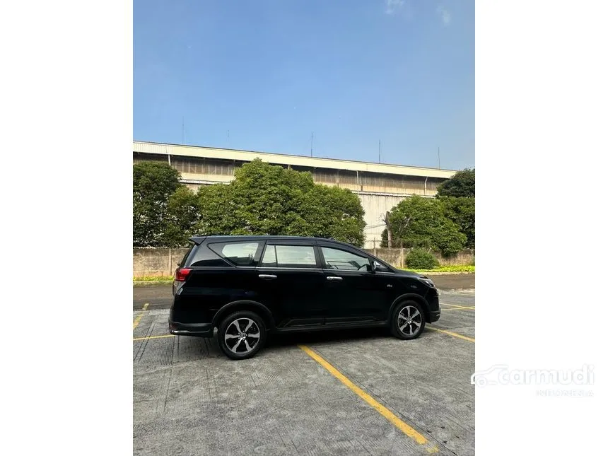 2021 Toyota Kijang Innova Venturer MPV