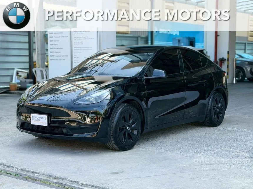 2024 TESLA Model Y Standard Range SUV