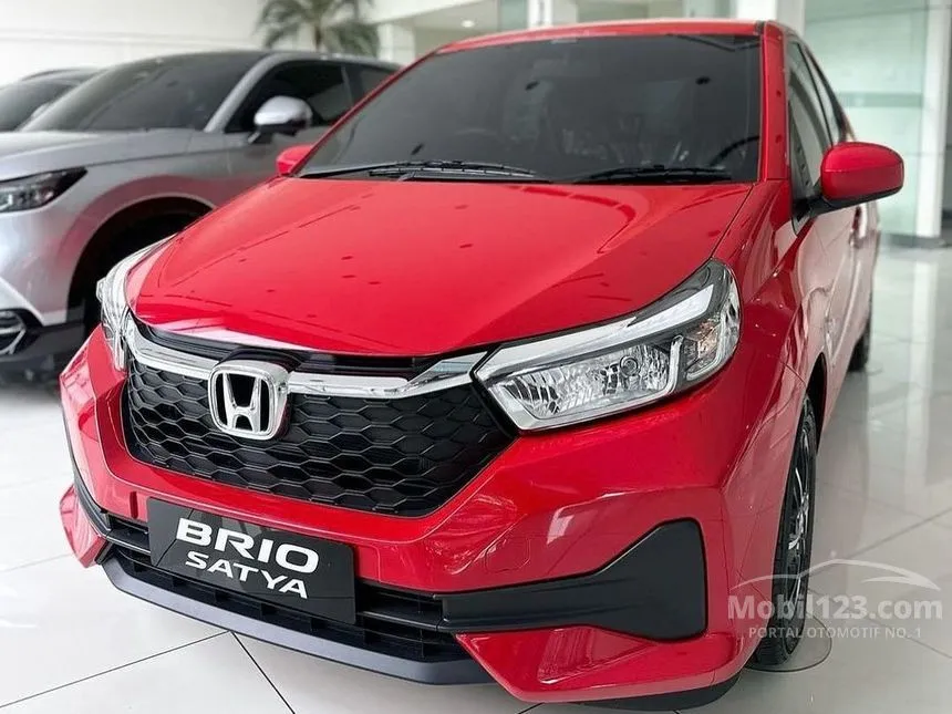 Jual Mobil Honda Brio 2024 E Satya 1.2 di Jawa Timur Automatic Hatchback Merah Rp 194.300.000