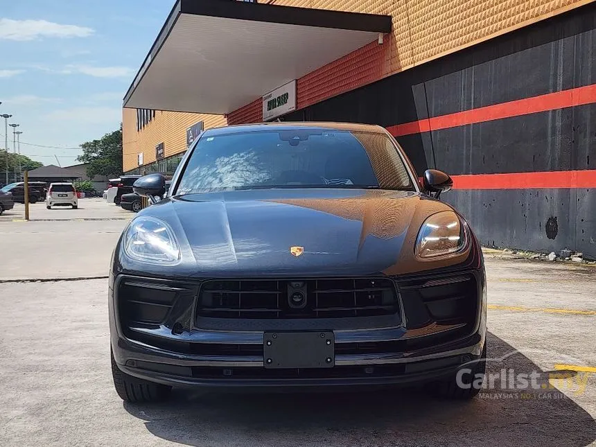 2022 Porsche Macan SUV