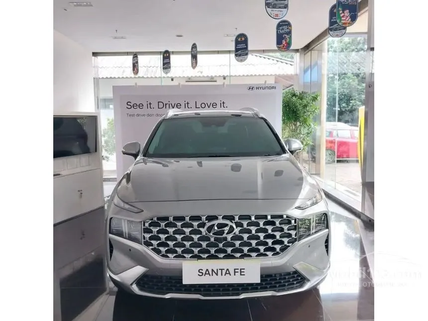 Jual Mobil Hyundai Santa Fe 2024 CRDi Signature 2.2 di Jawa Barat Automatic SUV Silver Rp 694.000.000