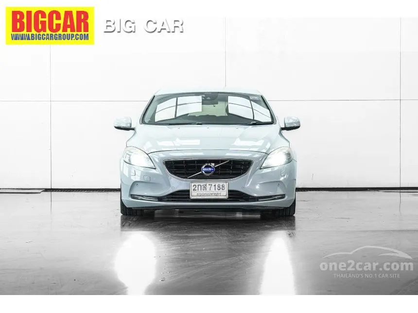 2013 Volvo V40 T5 Cross Country Wagon