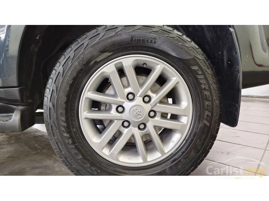 2013 Toyota Fortuner V SUV