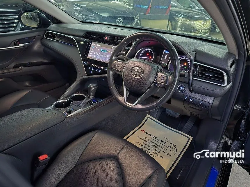 2020 Toyota Camry V Sedan