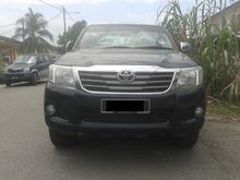 2012 Toyota Hilux 2.5 G Pickup Truck