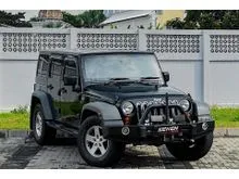 2012 Jeep Wrangler 3.6 Rubicon Unlimited SUV Pentastar V6 AT Matic 2012 Hitam. LOW KM RECORD