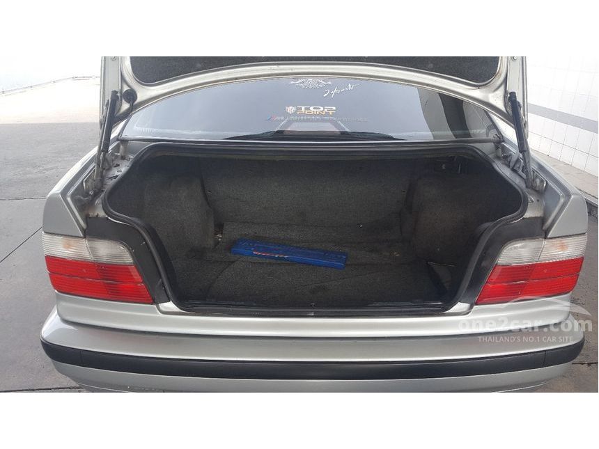 BMW 325i 1997 2.4 in กรุงเทพและปริมณฑล Automatic Sedan สีเงิน for