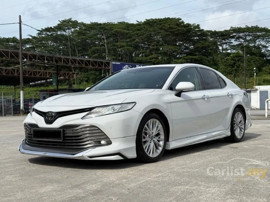 2019 Toyota Camry V Sedan