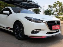 Mazda 3 Speed Hatchback Skyactive AT 2017 Putih Record