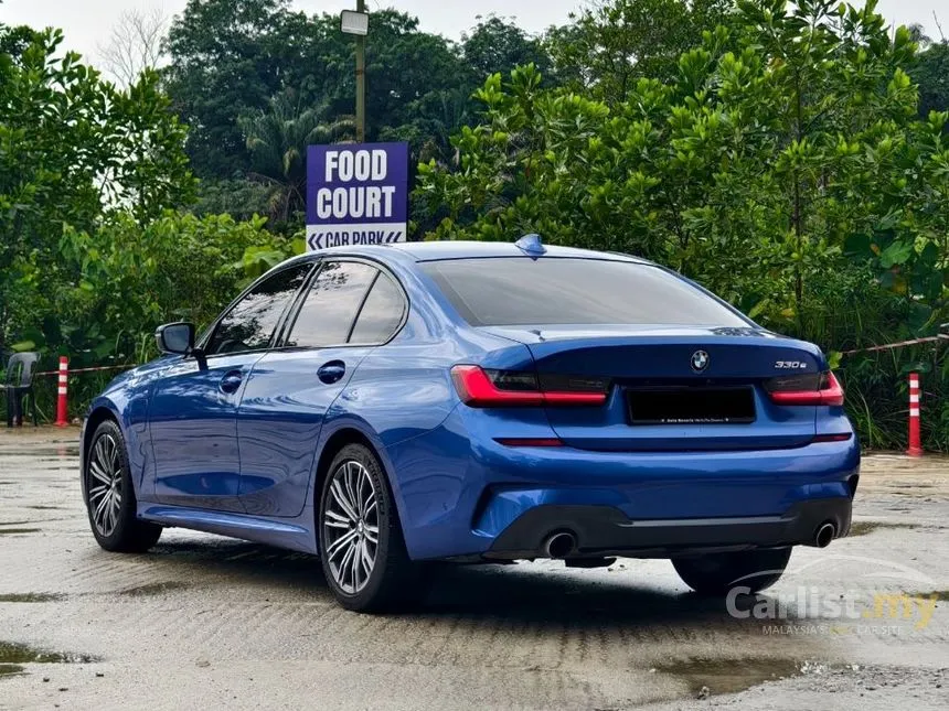2021 BMW 330e M Sport Sedan