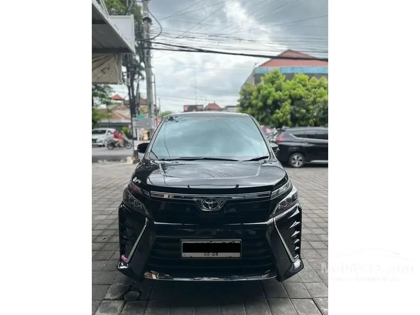 Jual Mobil Toyota Voxy 2018 2.0 di Bali Automatic Wagon Hitam Rp 355.000.000