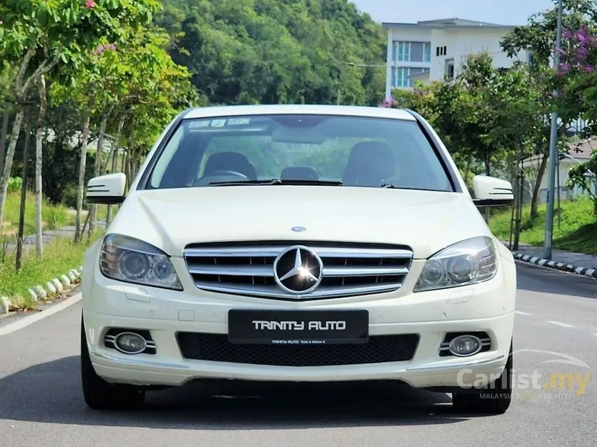 2011 Mercedes-Benz C200 Avantgarde CGI Sedan