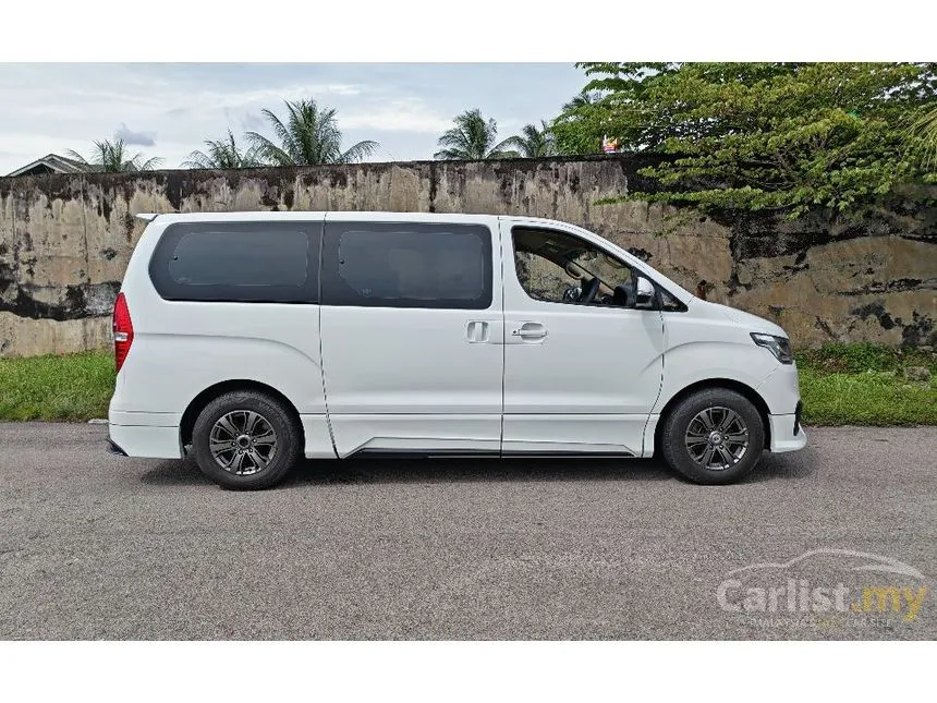2019 Hyundai Grand Starex Executive MPV