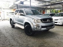2011 Toyota Hilux 2.5 G Pickup Truck
