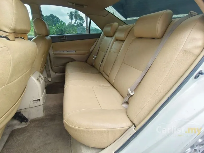 2003 Toyota Camry E (Solid) Sedan