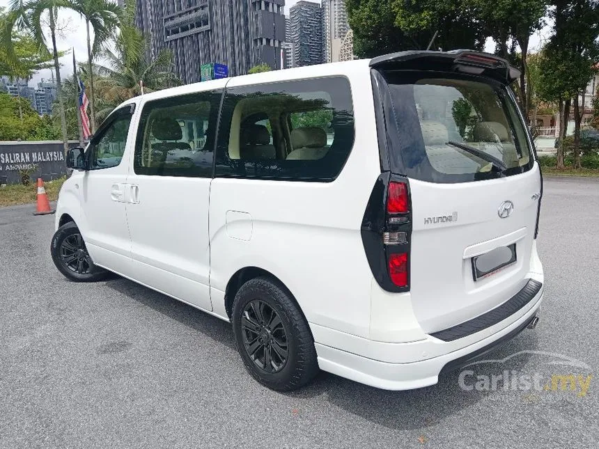 2017 Hyundai Grand Starex Royale MPV