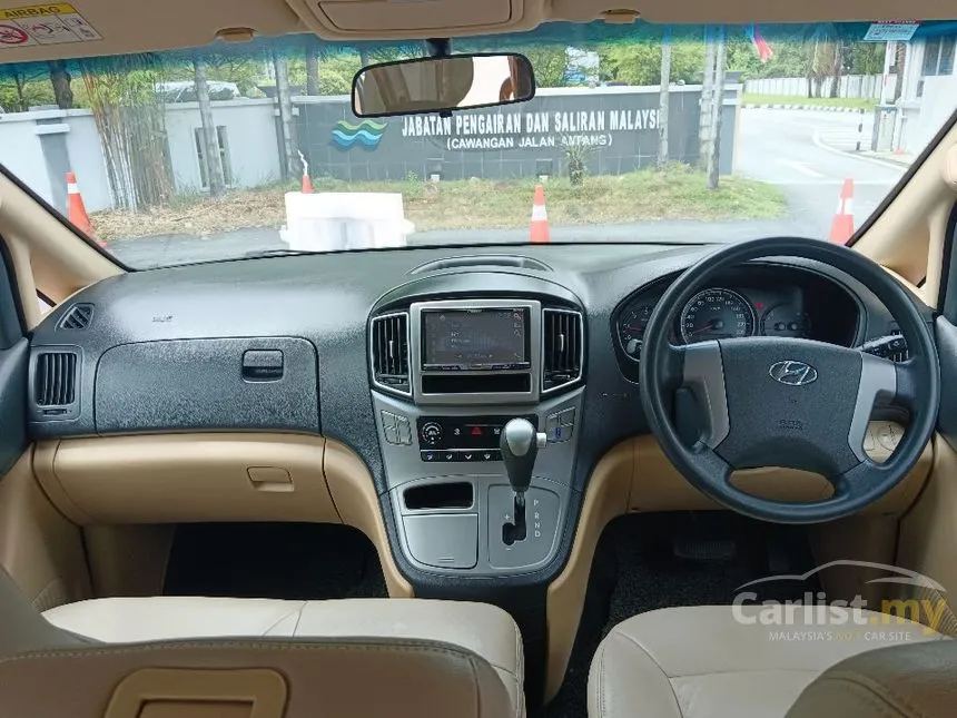 2017 Hyundai Grand Starex Royale MPV