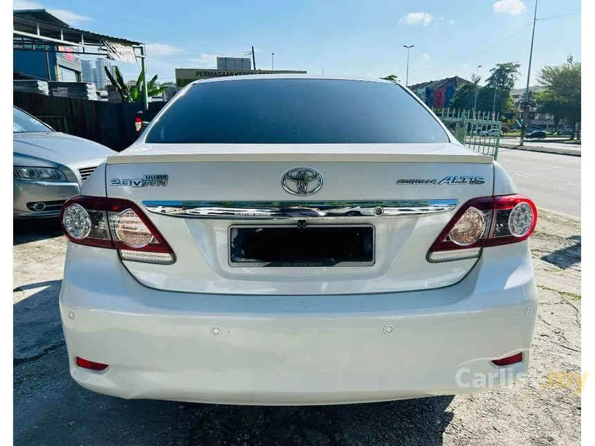 2011 Toyota Corolla Altis V Sedan