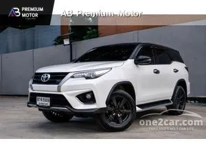2017 Toyota FORTUNER 2.8 TRD Sportivo (Blacktop) SUV