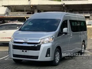 2025 Toyota Hiace 2.8 Premio Van