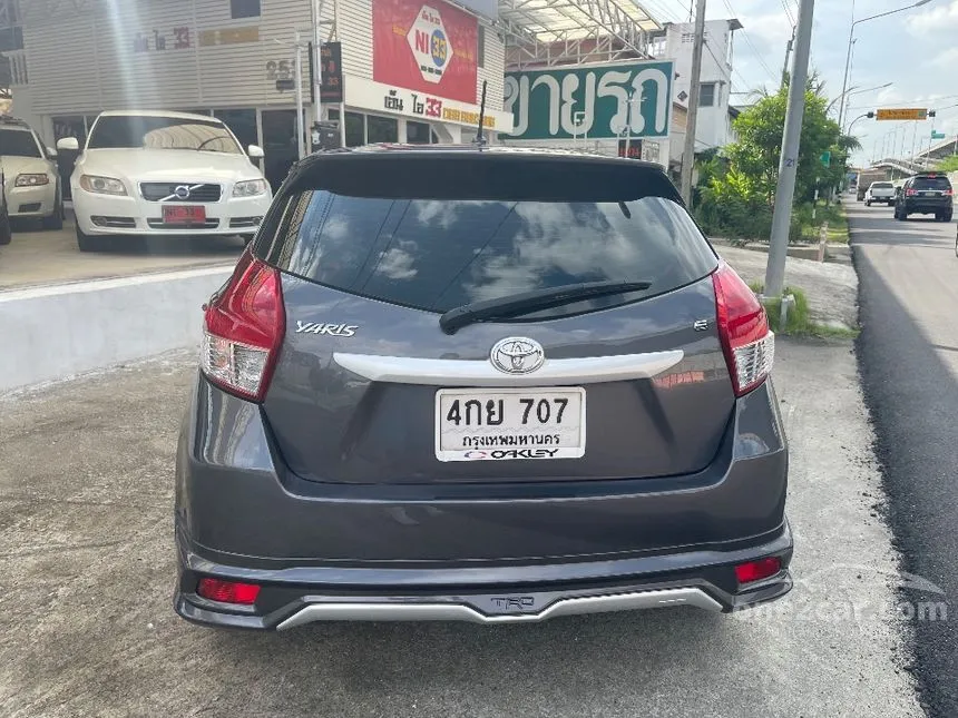 2015 Toyota YARIS E Hatchback