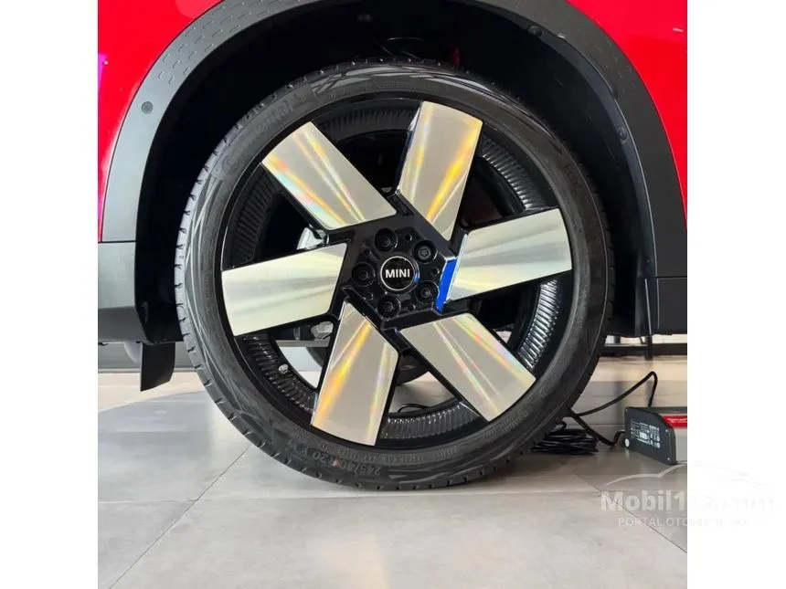 2025 MINI Countryman S ALL4 Favoured Trim SUV