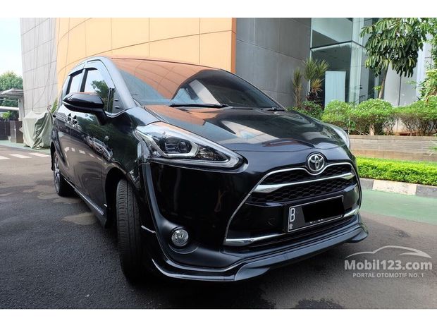  Toyota  Sienta  Q Mobil  Bekas Baru dijual di Indonesia 