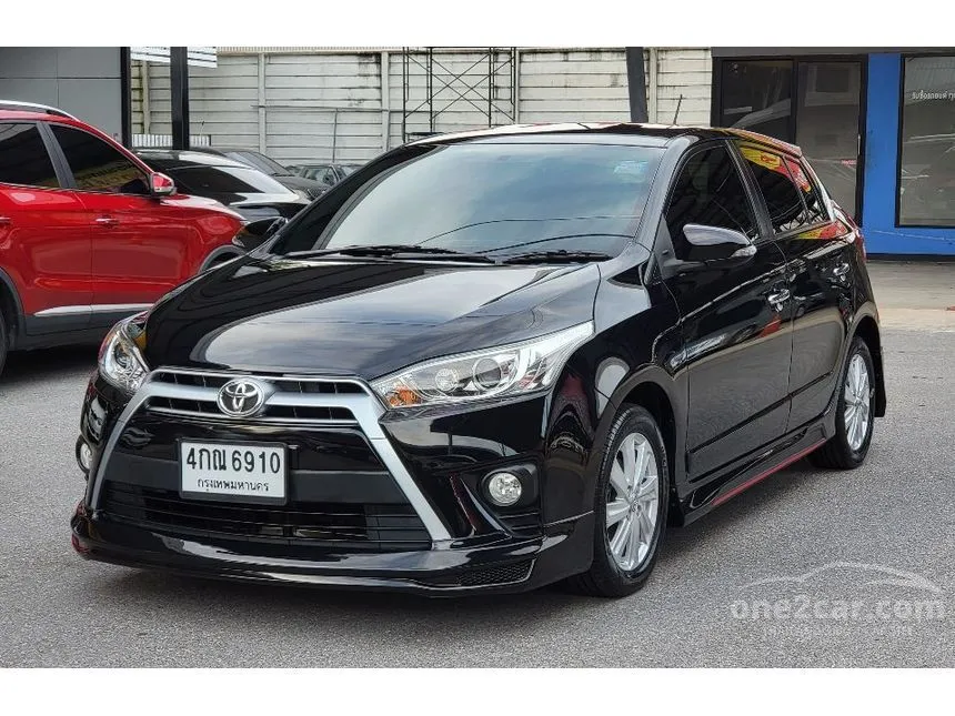 2015 Toyota YARIS G Hatchback