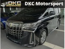 2020 Toyota Alphard 2.5 S Type Gold MPV 7S / SEQUENTIAL LED TURN SIGNALS / POWERED DUAL SLIDING DOORS / POWER TAILGATE / 360 CAMERA / PCS / LDA / RCTA