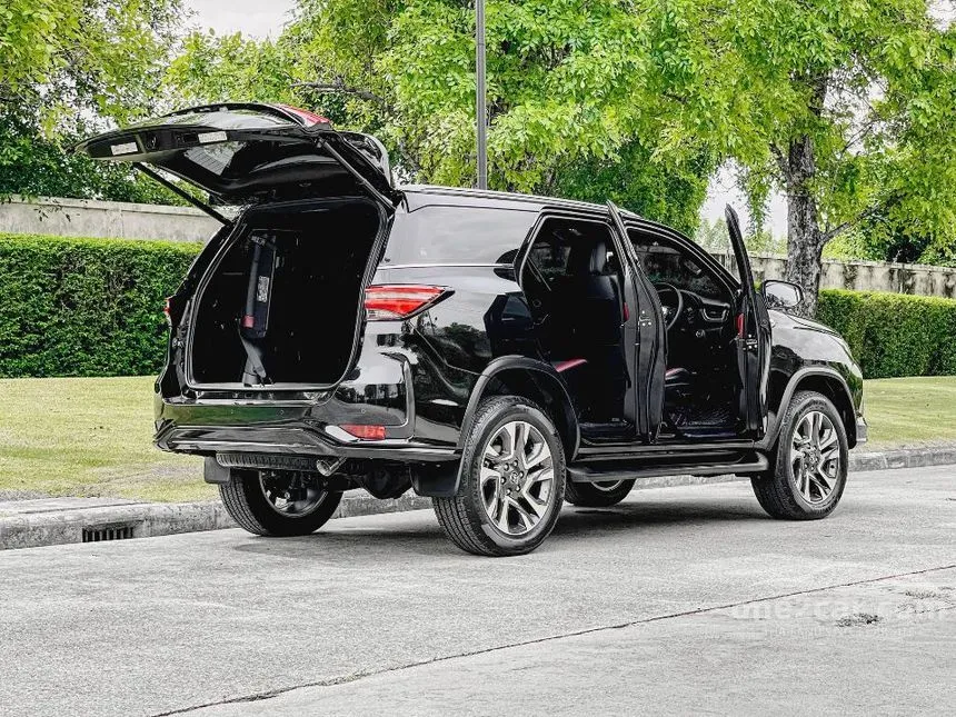 2020 Toyota Fortuner V SUV