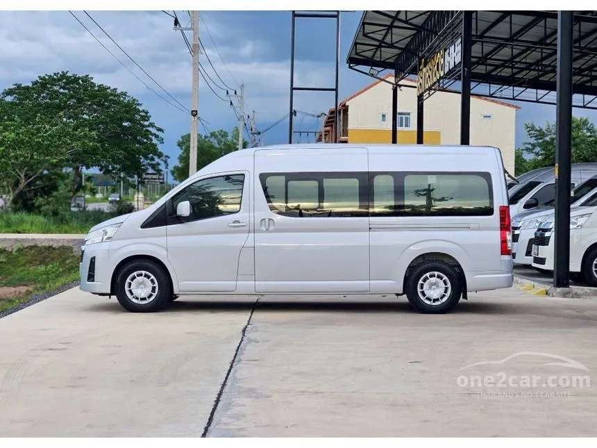 2021 Toyota Commuter Van