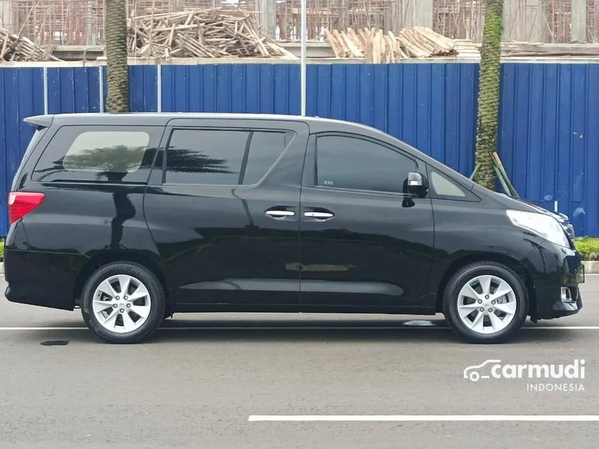 2013 Toyota Alphard G MPV