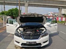 Confirm 2015 Honda ACCORD (A) 2.0 VTi-L
